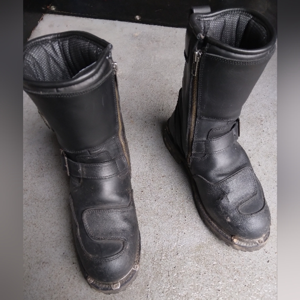 Used Motorcycle Leather Boots (Men's 7.5)